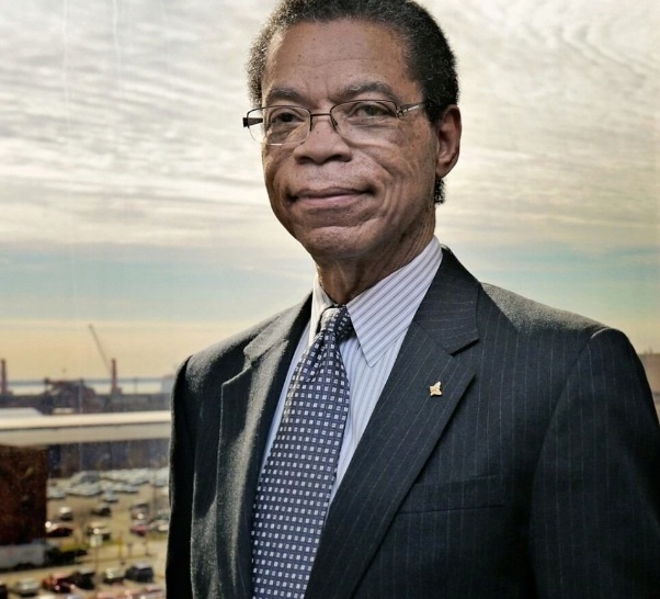 Portrait of Howard Gwynn.